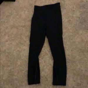 black lululemon leggings